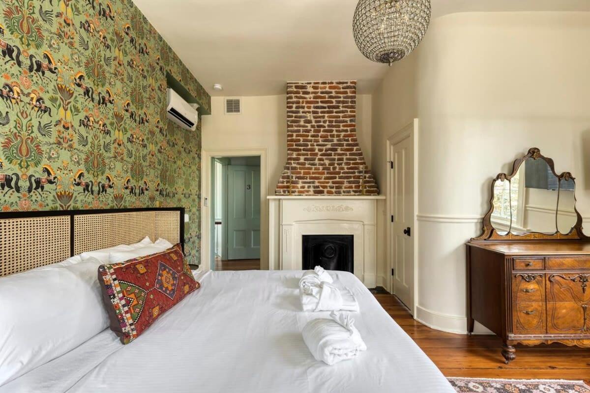 The Ashley Veranda King Suite With Breakfast Чарлстън Екстериор снимка