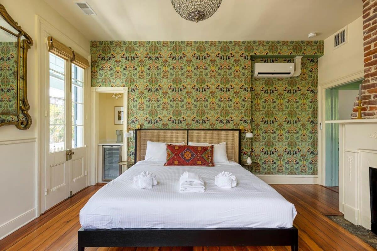 The Ashley Veranda King Suite With Breakfast Чарлстън Екстериор снимка